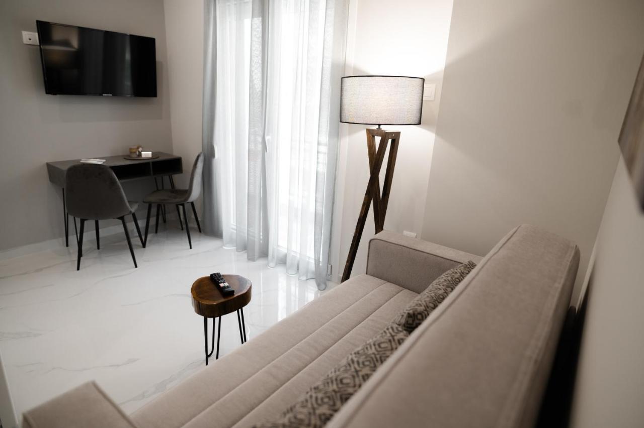 M10 Central Apartments Alexandroupolis 外观 照片